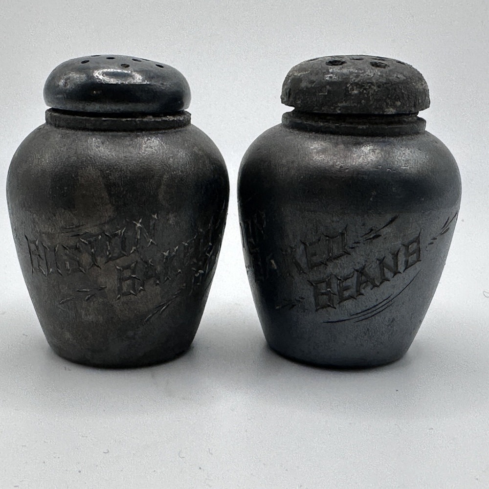 Boston Baked Beans Salt & Pepper‎ Shakers Waldorf Silver Co. Vintage / Flaws